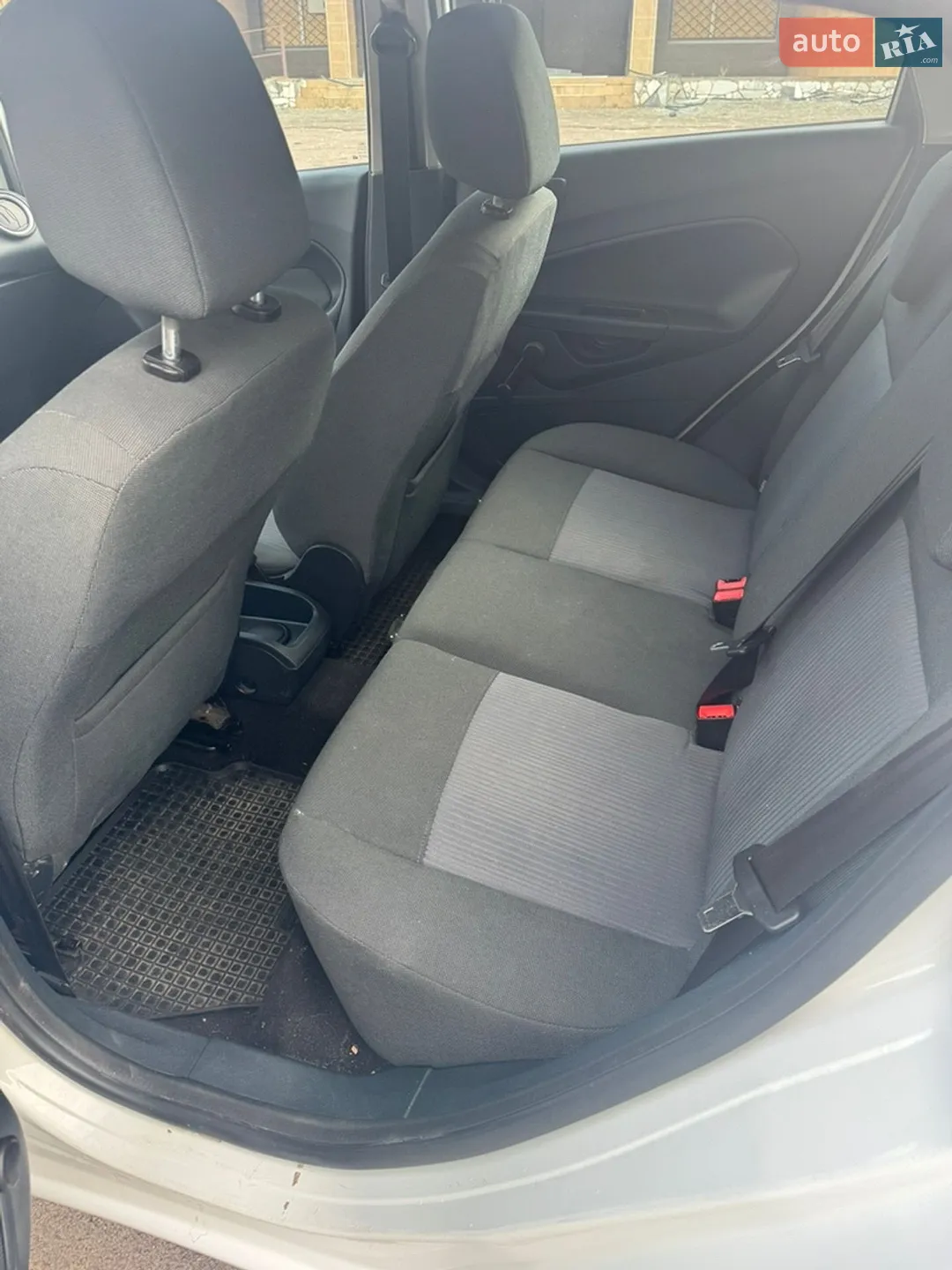 2011 Ford Fiesta - мініатюра 8
