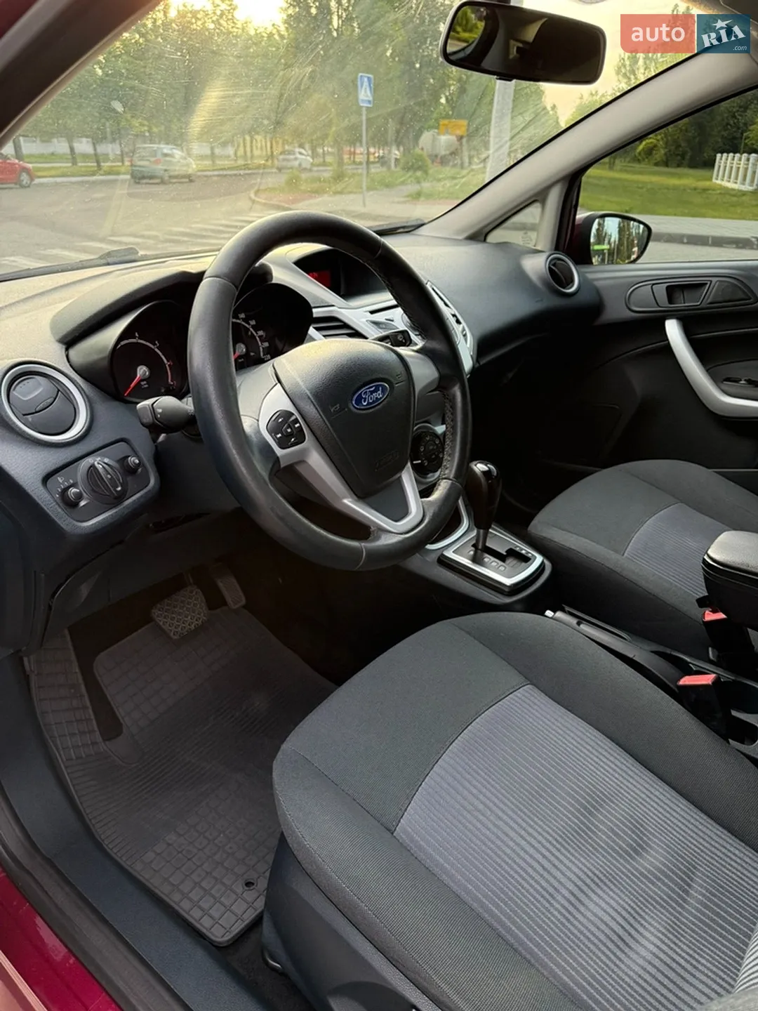 2011 Ford Fiesta - мініатюра 8