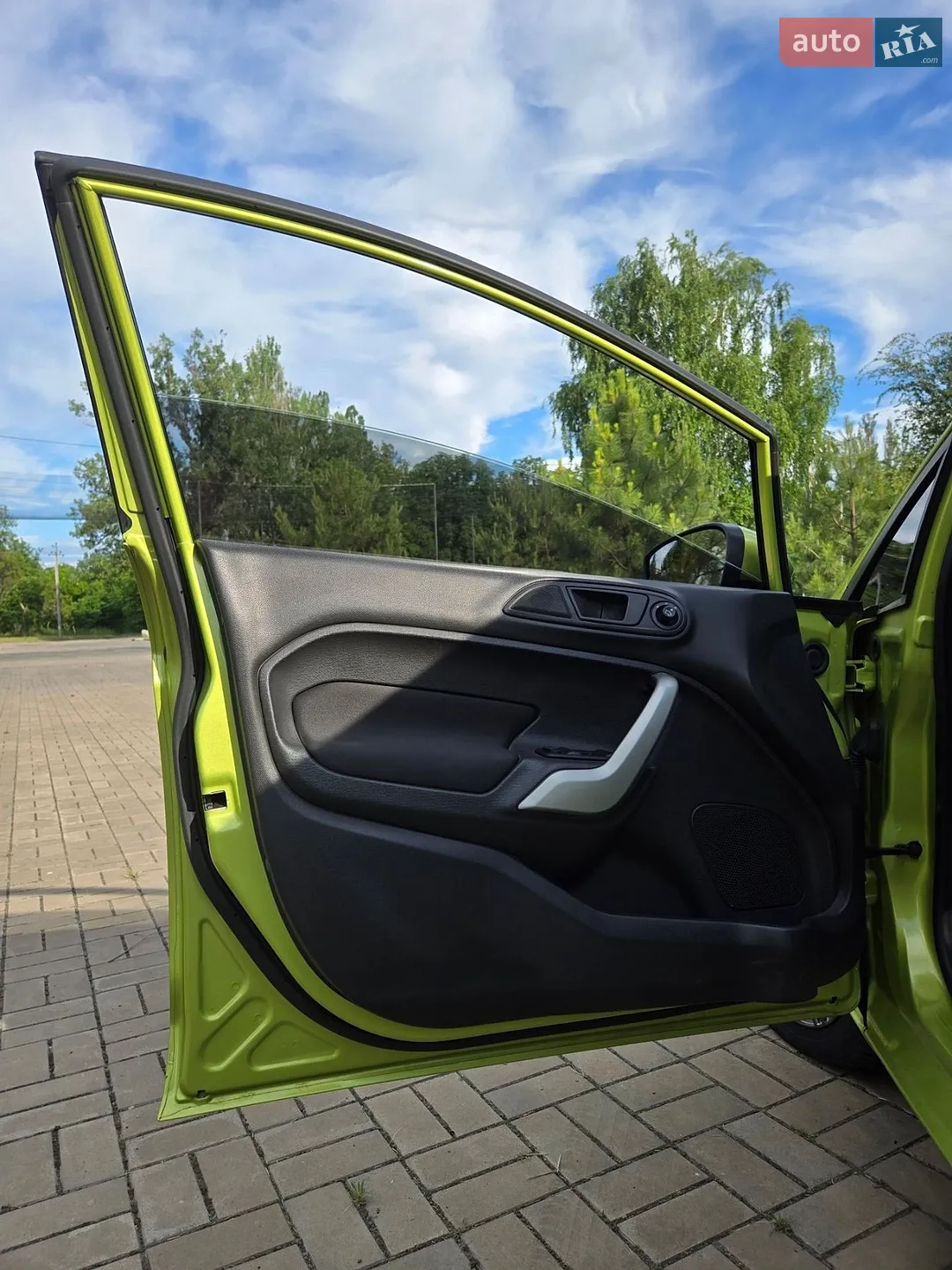 2012 Ford Fiesta - мініатюра 12