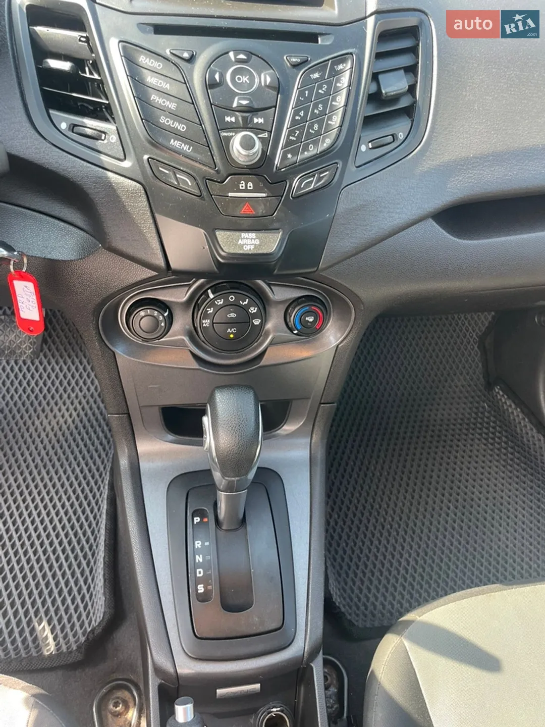 2017 Ford Fiesta - мініатюра 12