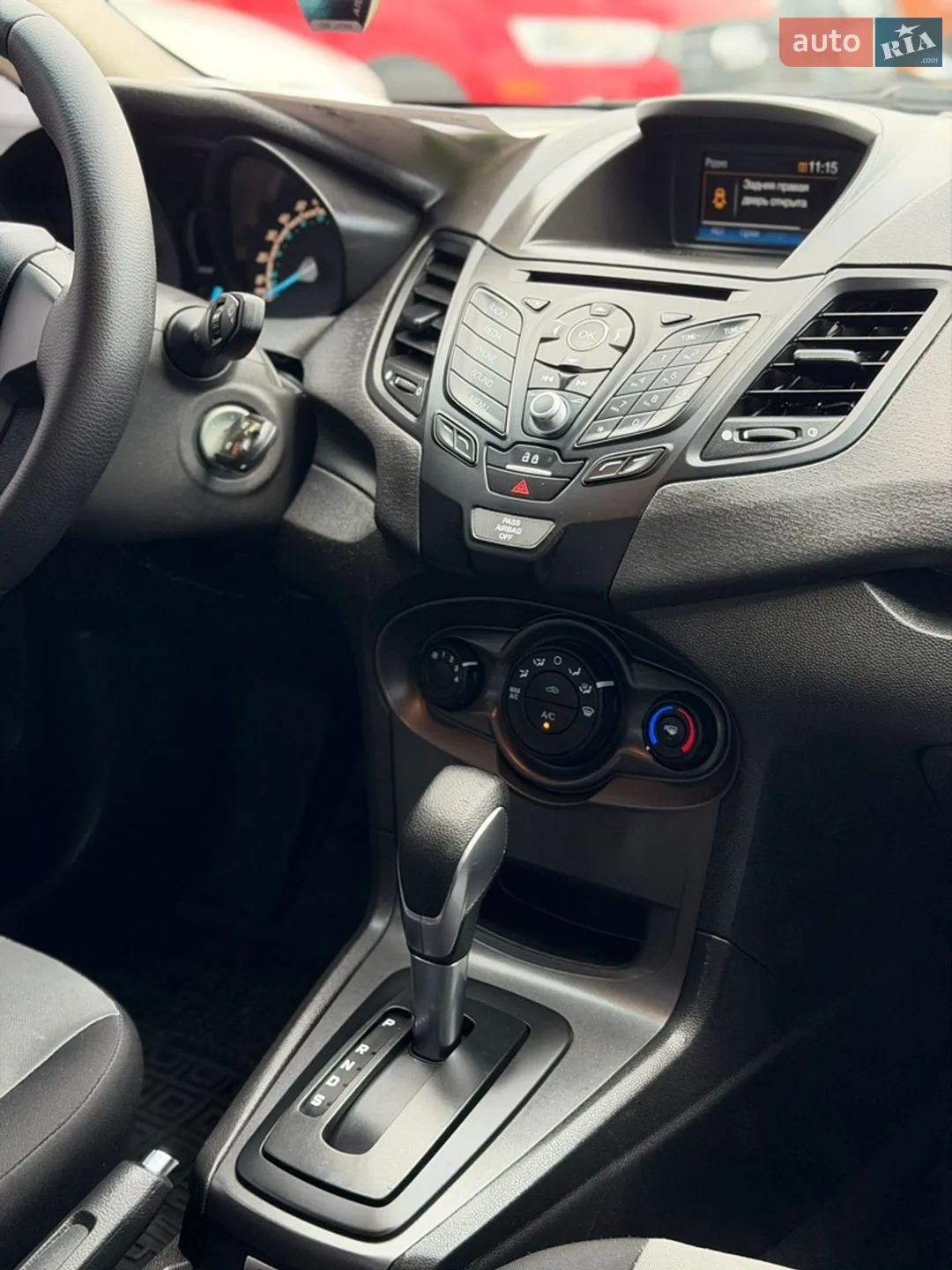 2018 Ford Fiesta - мініатюра 33