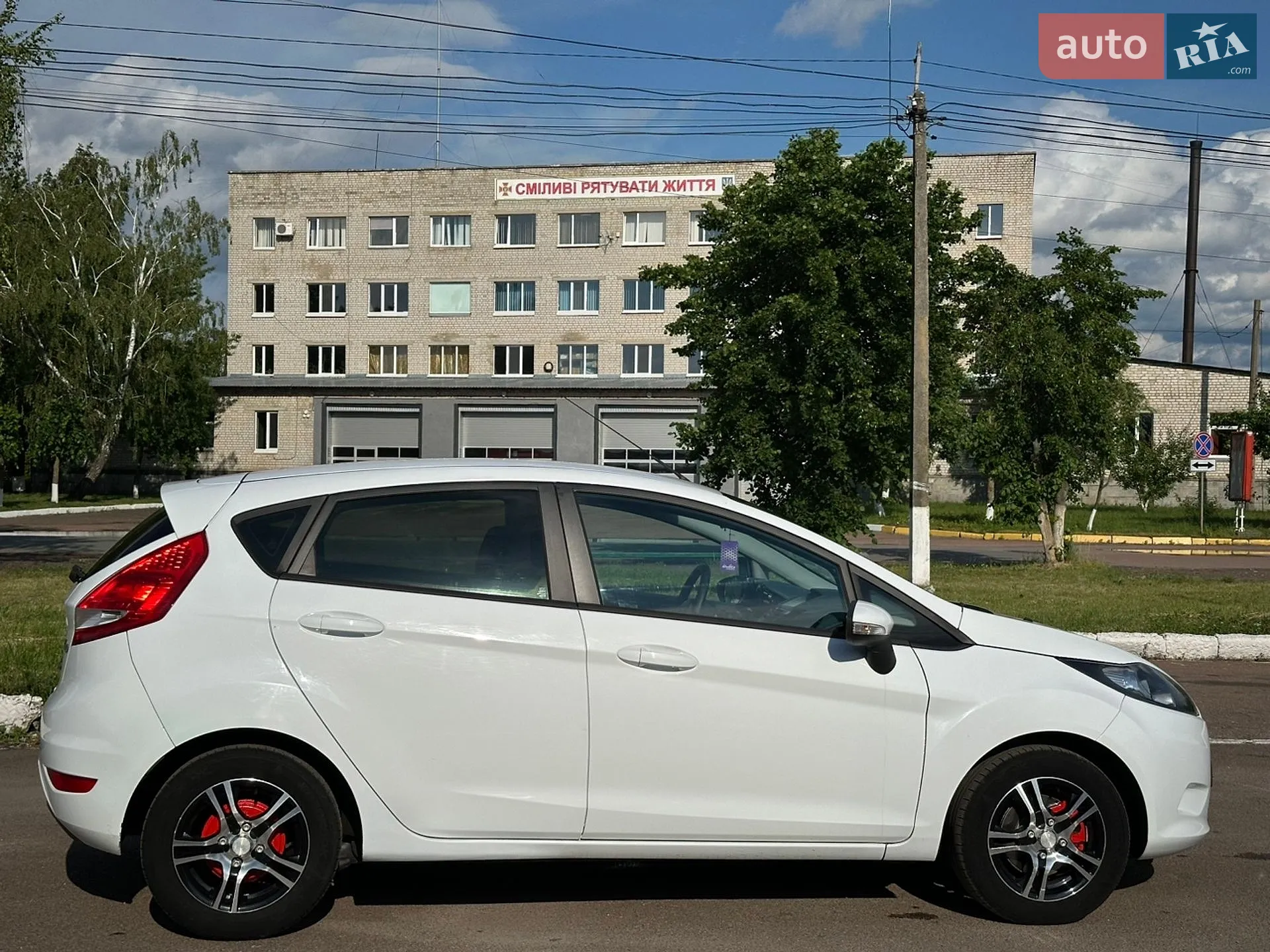 2010 Ford Fiesta - мініатюра 2