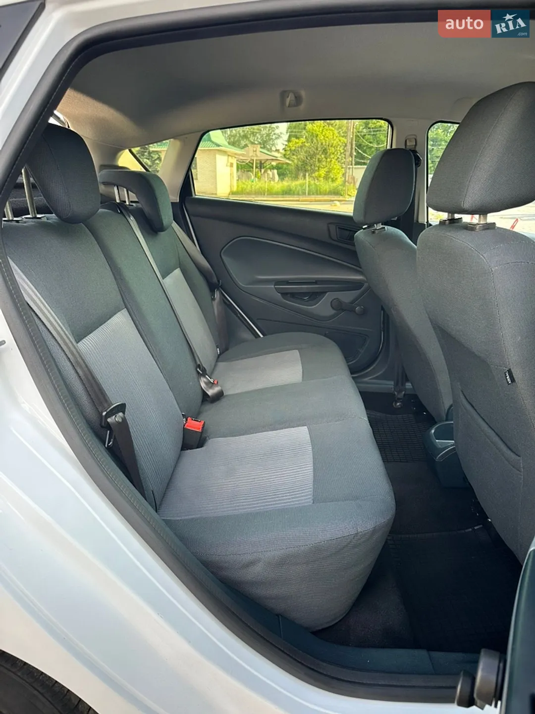 2010 Ford Fiesta - мініатюра 14