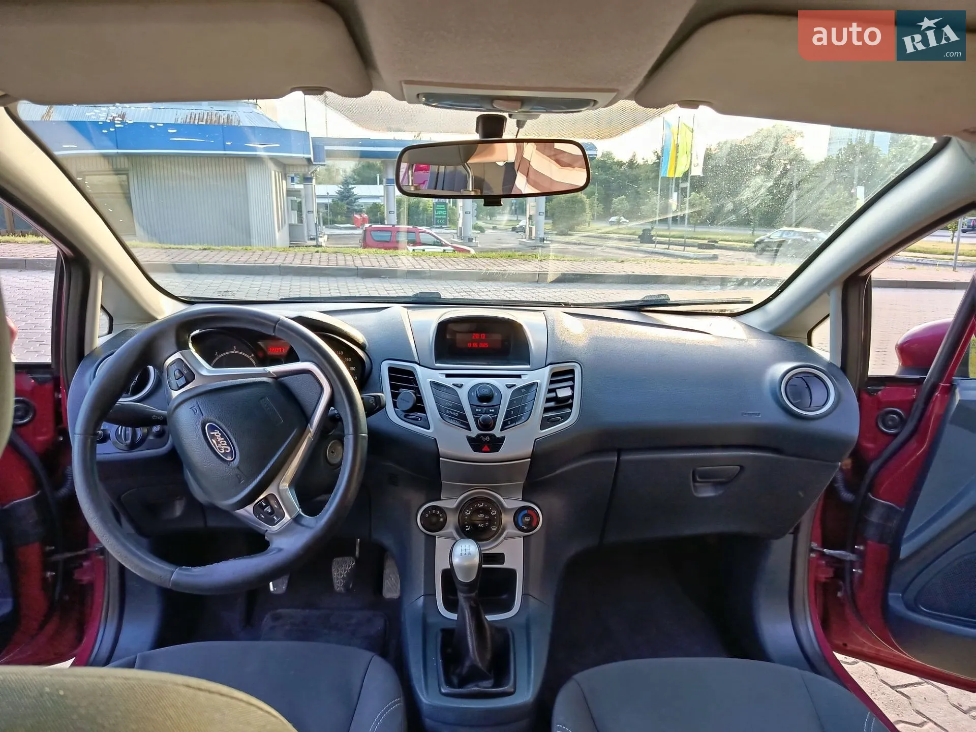 2012 Ford Fiesta - мініатюра 11