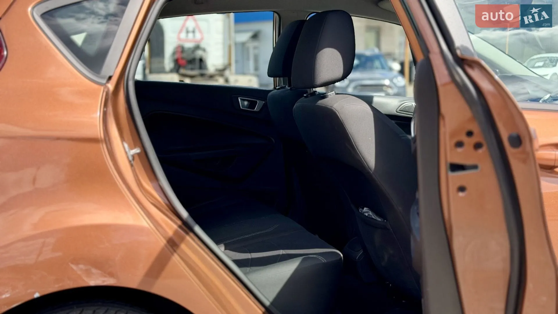 2013 Ford Fiesta - мініатюра 17