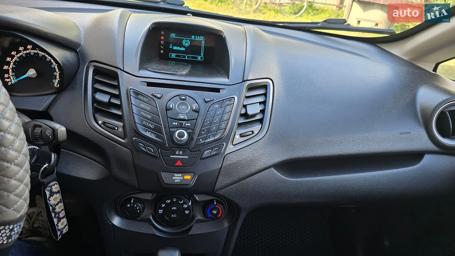 2017 Ford Fiesta - мініатюра 31