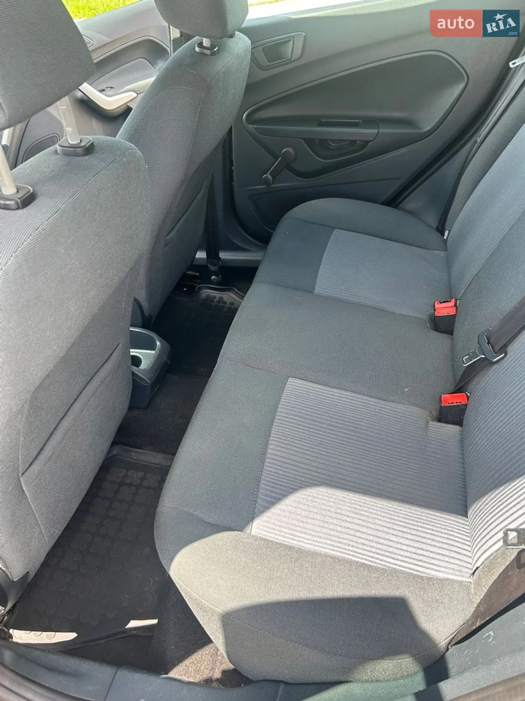 2012 Ford Fiesta - мініатюра 28