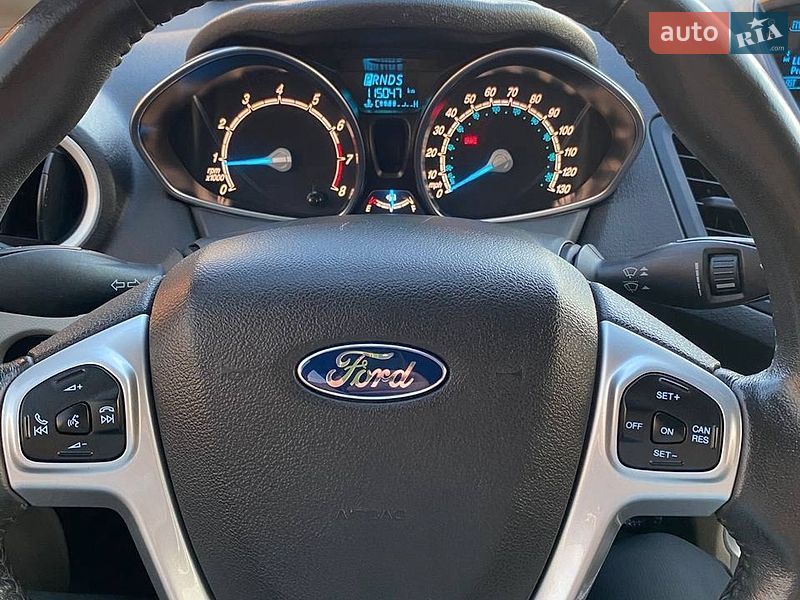 Хэтчбек Ford Fiesta 2014 в Ирпене