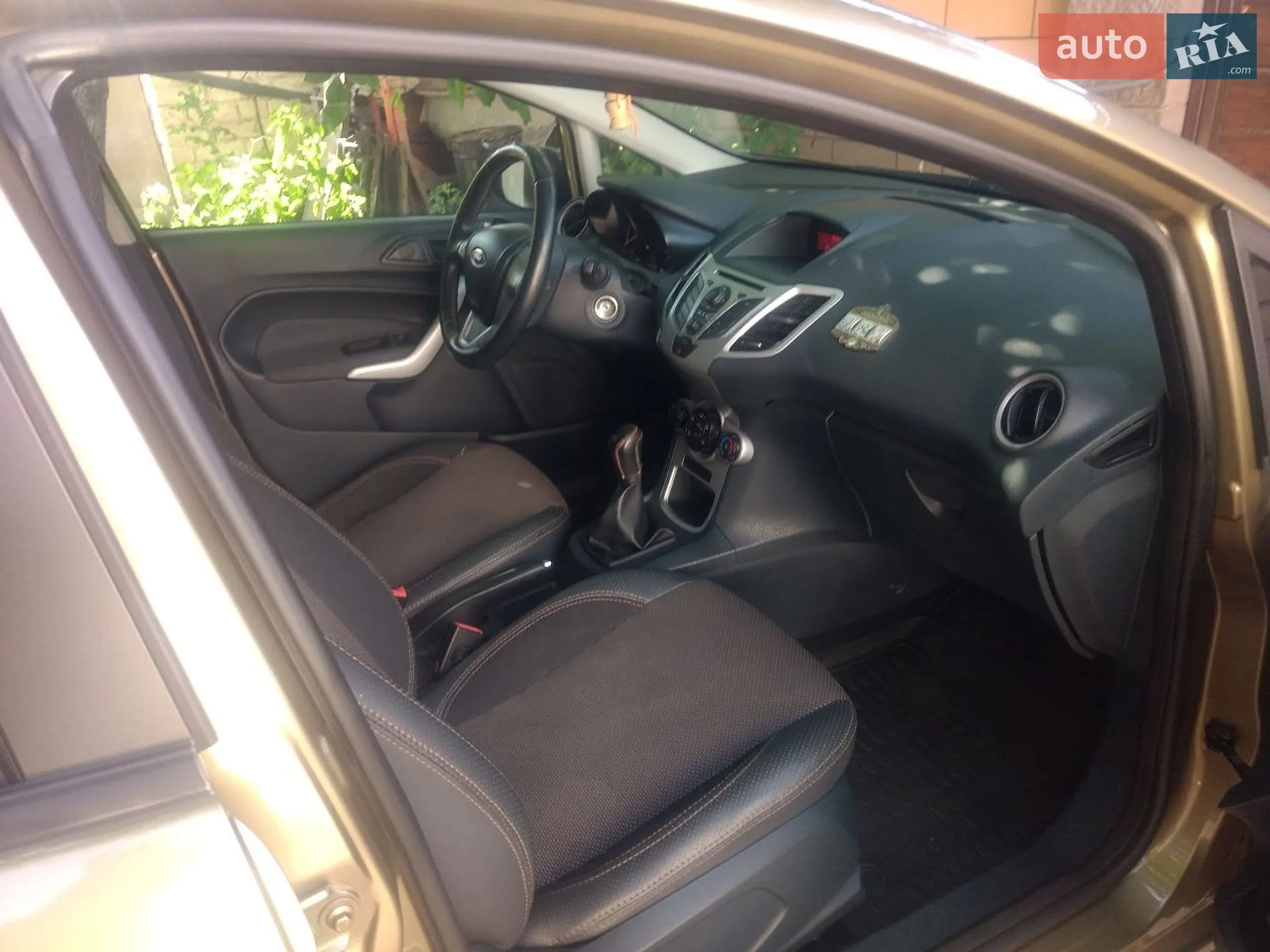2012 Ford Fiesta - мініатюра 9