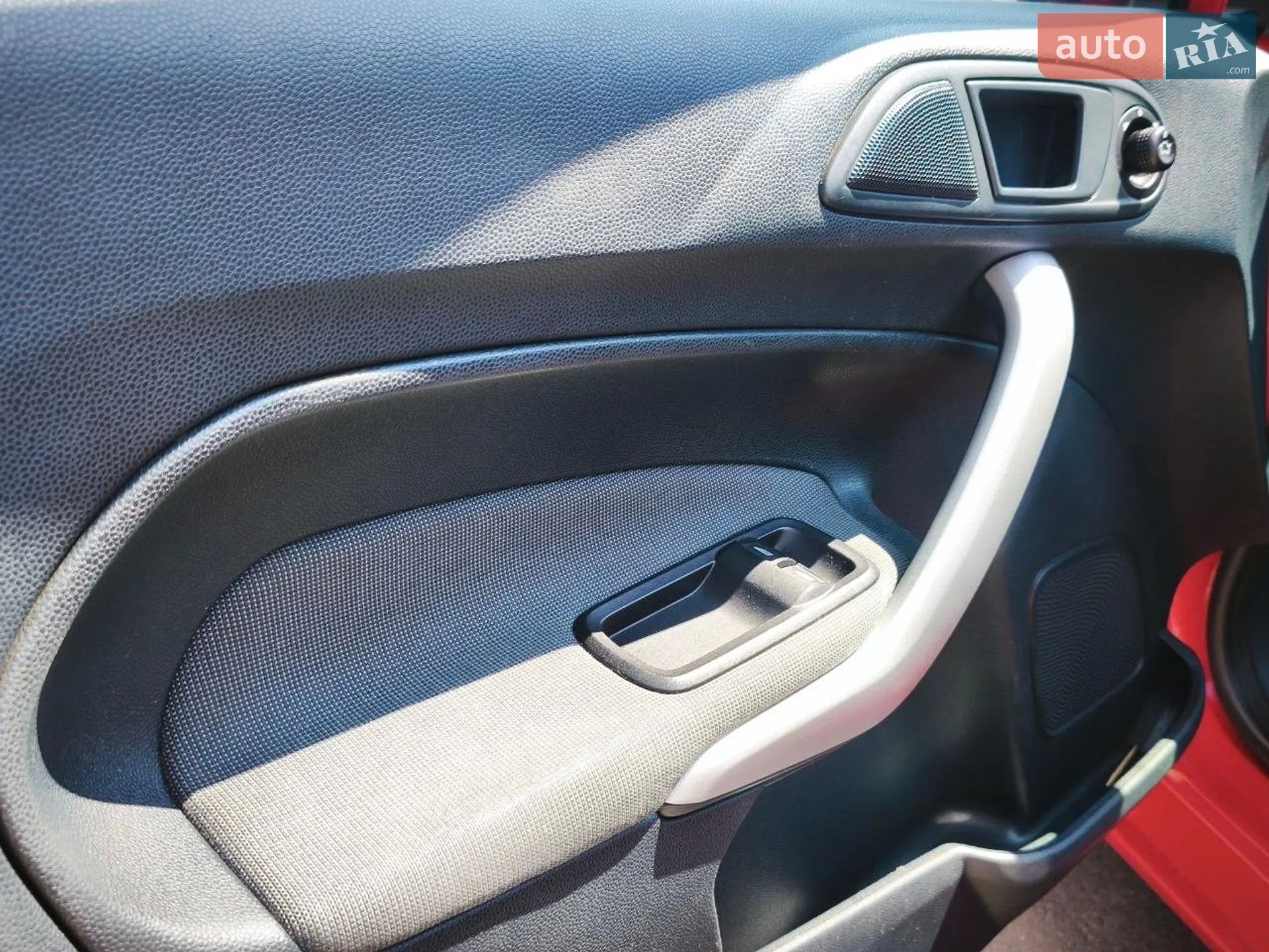 2012 Ford Fiesta - мініатюра 12