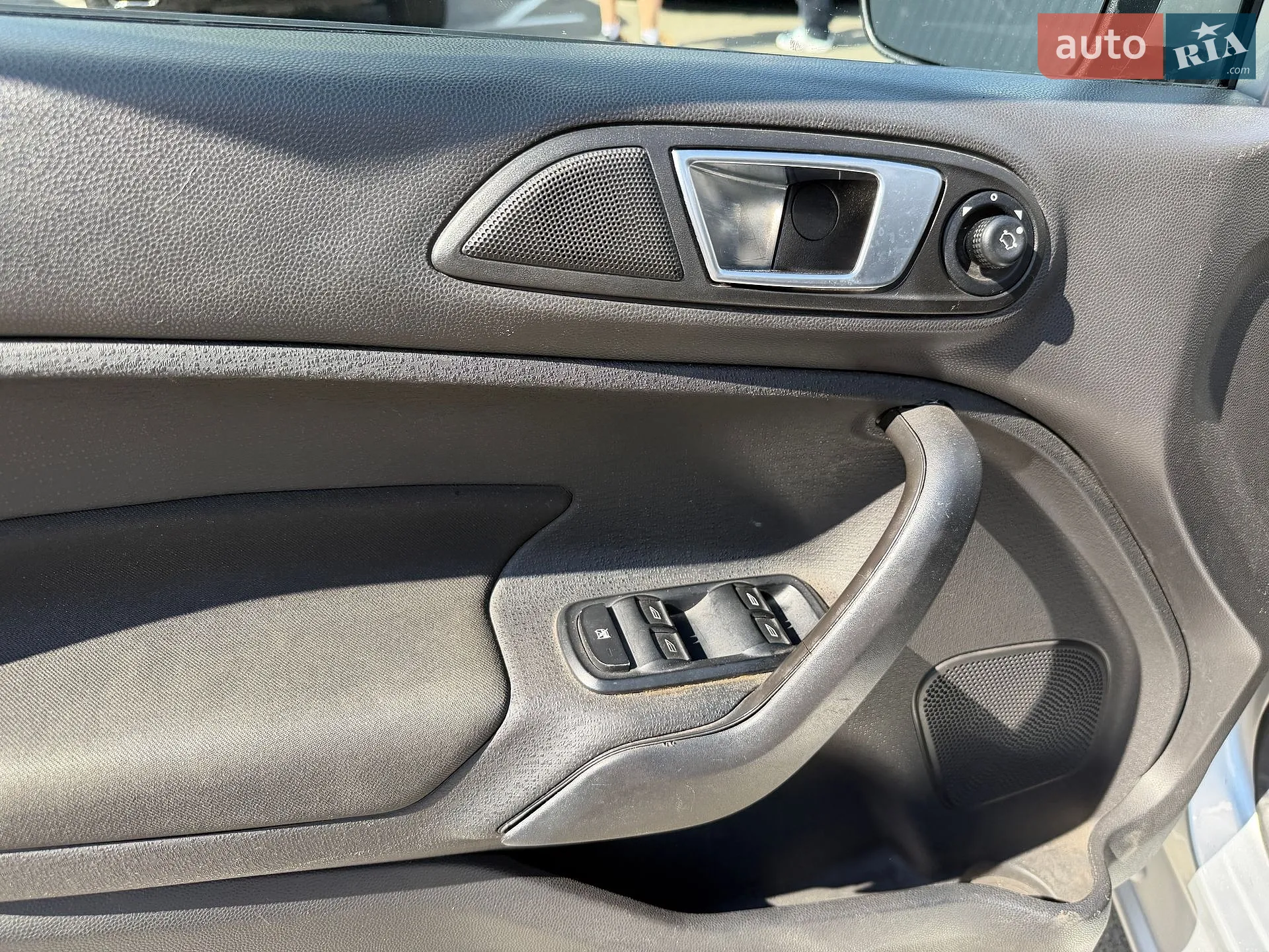 2015 Ford Fiesta - мініатюра 11