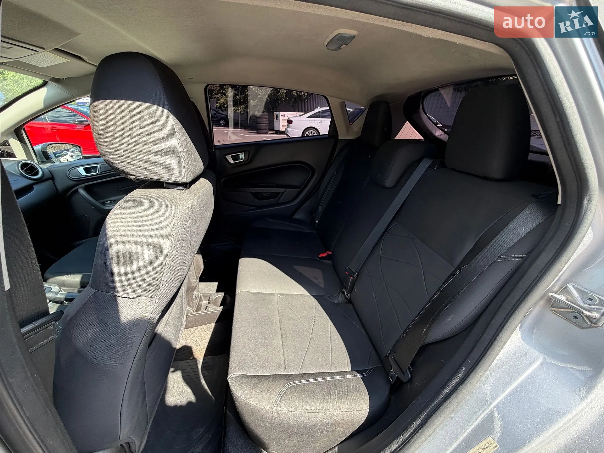 2015 Ford Fiesta - мініатюра 26