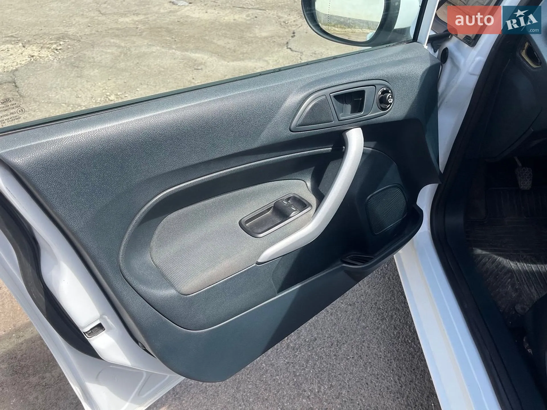2012 Ford Fiesta - мініатюра 19