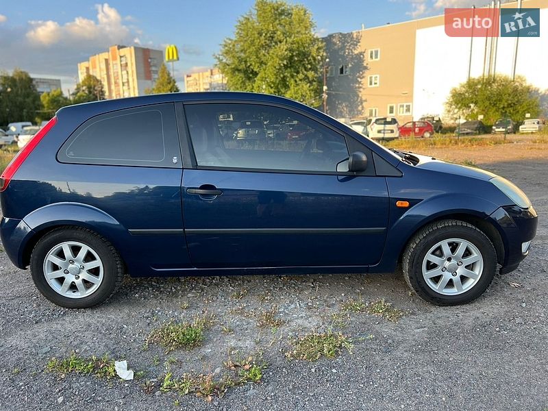 Хетчбек Ford Fiesta 2004 в Львові