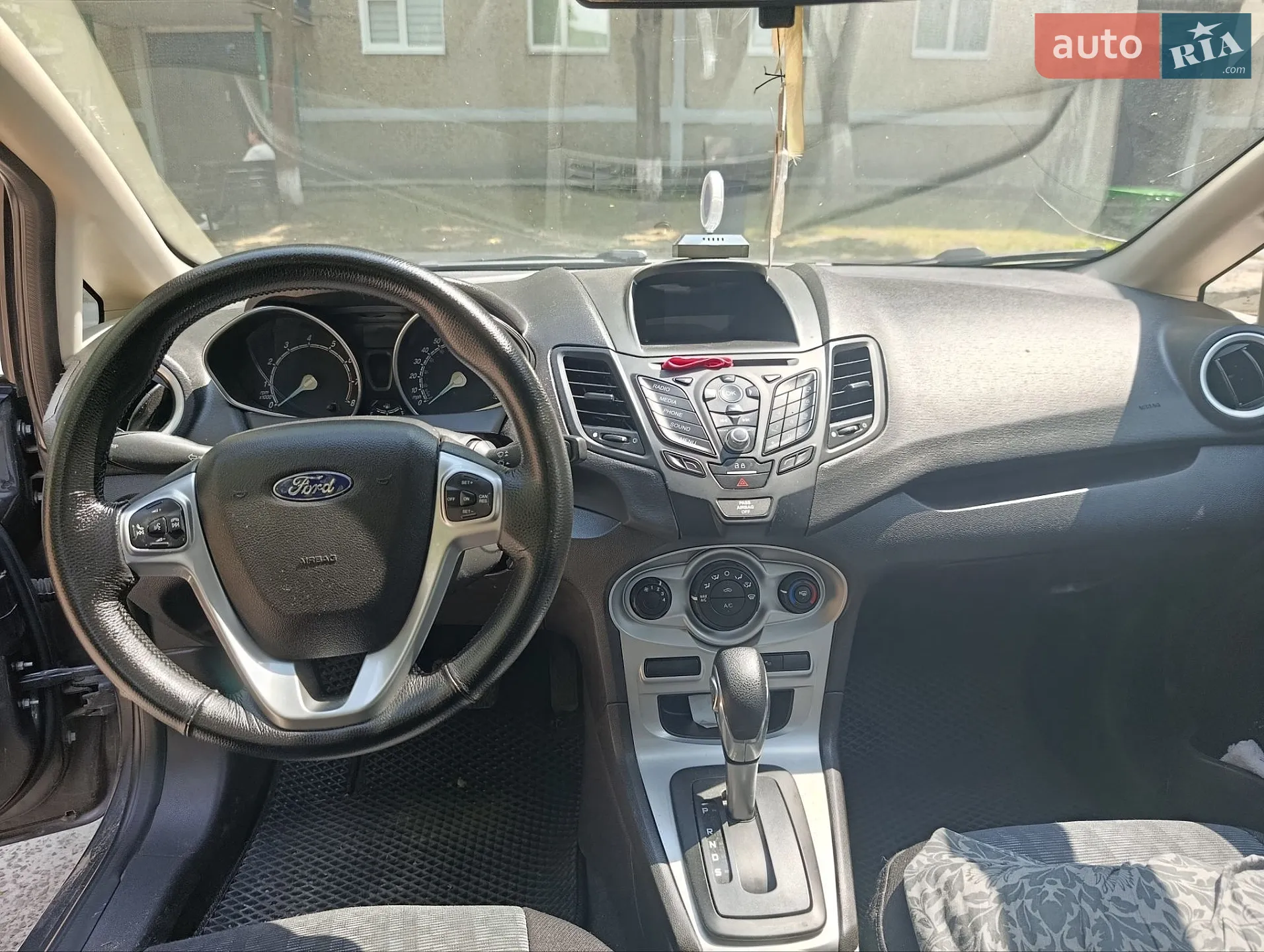 2017 Ford Fiesta - мініатюра 2