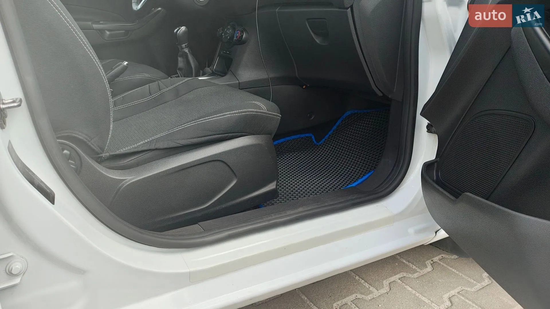 2013 Ford Fiesta - мініатюра 13