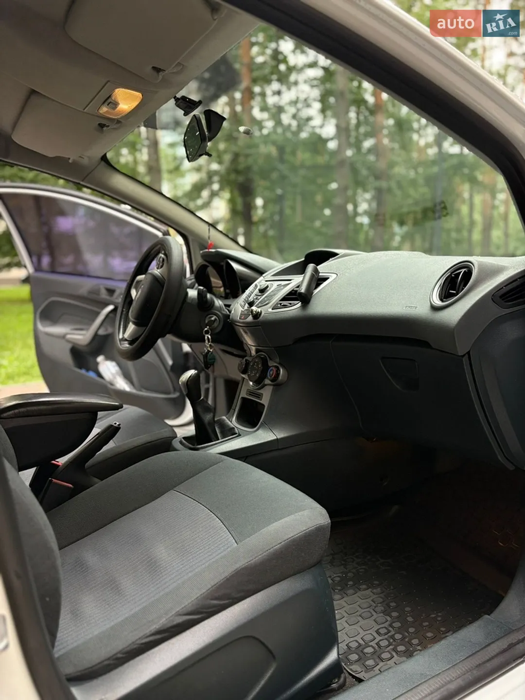 2011 Ford Fiesta - мініатюра 8