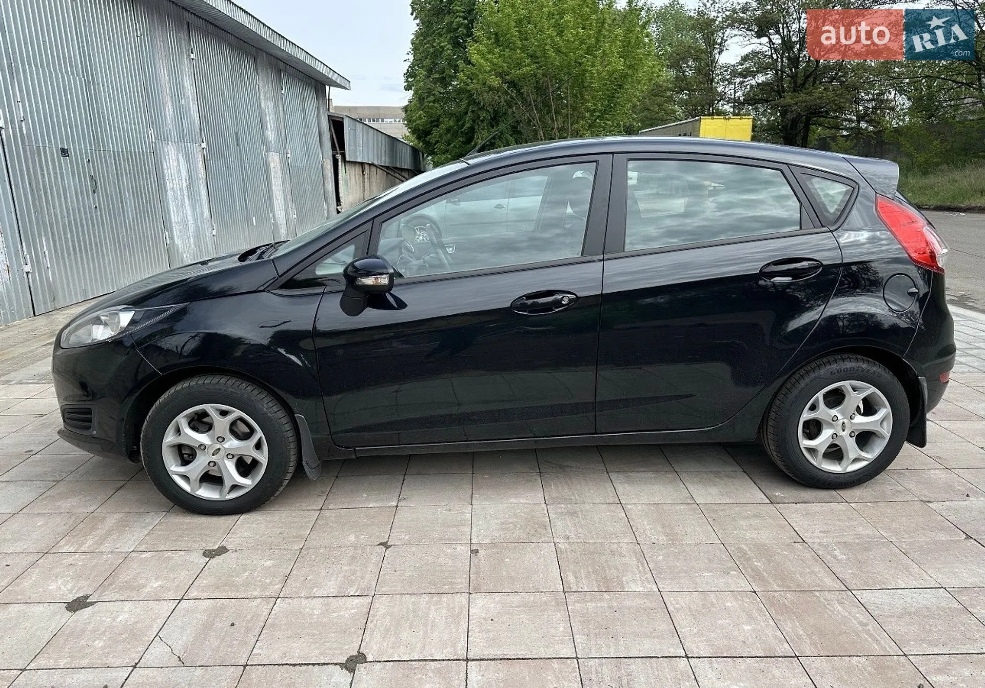 2013 Ford Fiesta - мініатюра 2