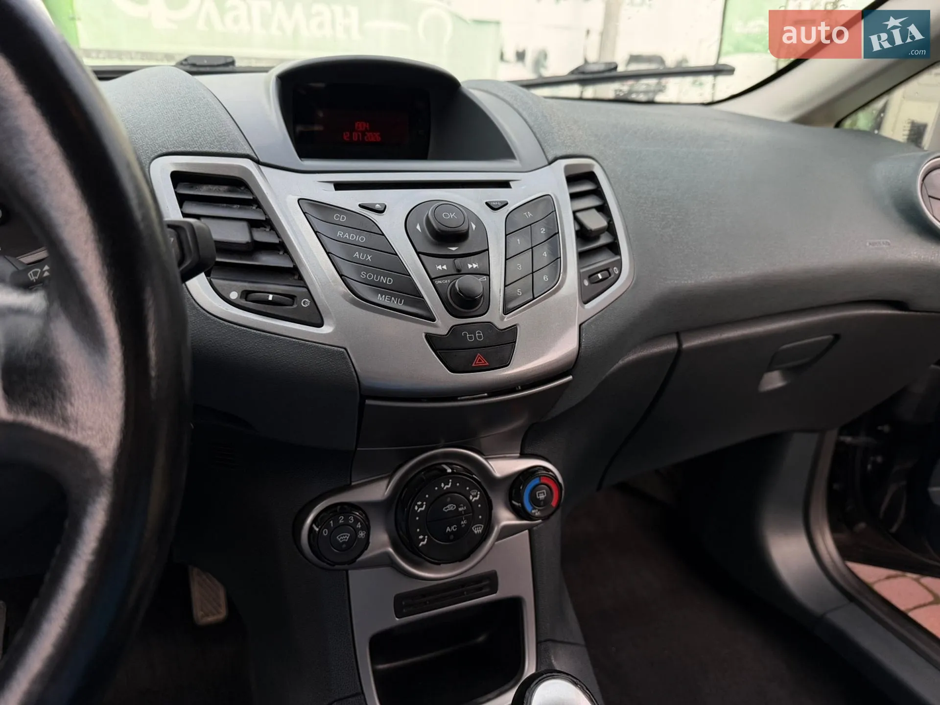 2010 Ford Fiesta - мініатюра 9