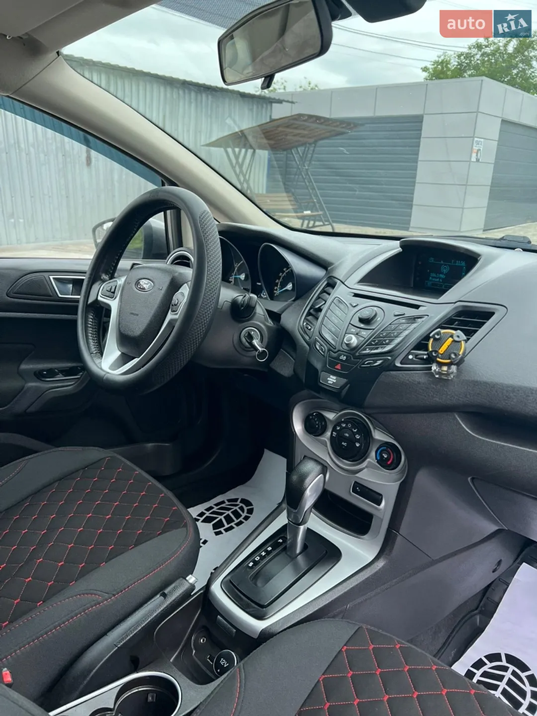 2014 Ford Fiesta - мініатюра 26