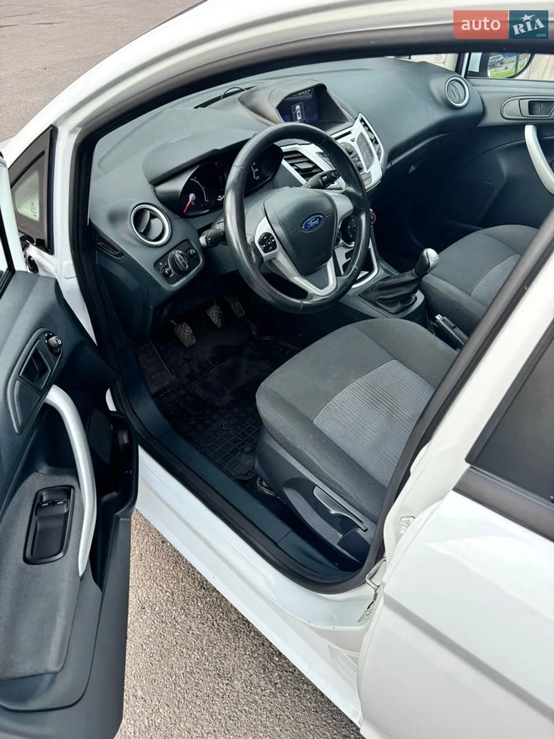 2012 Ford Fiesta - мініатюра 6
