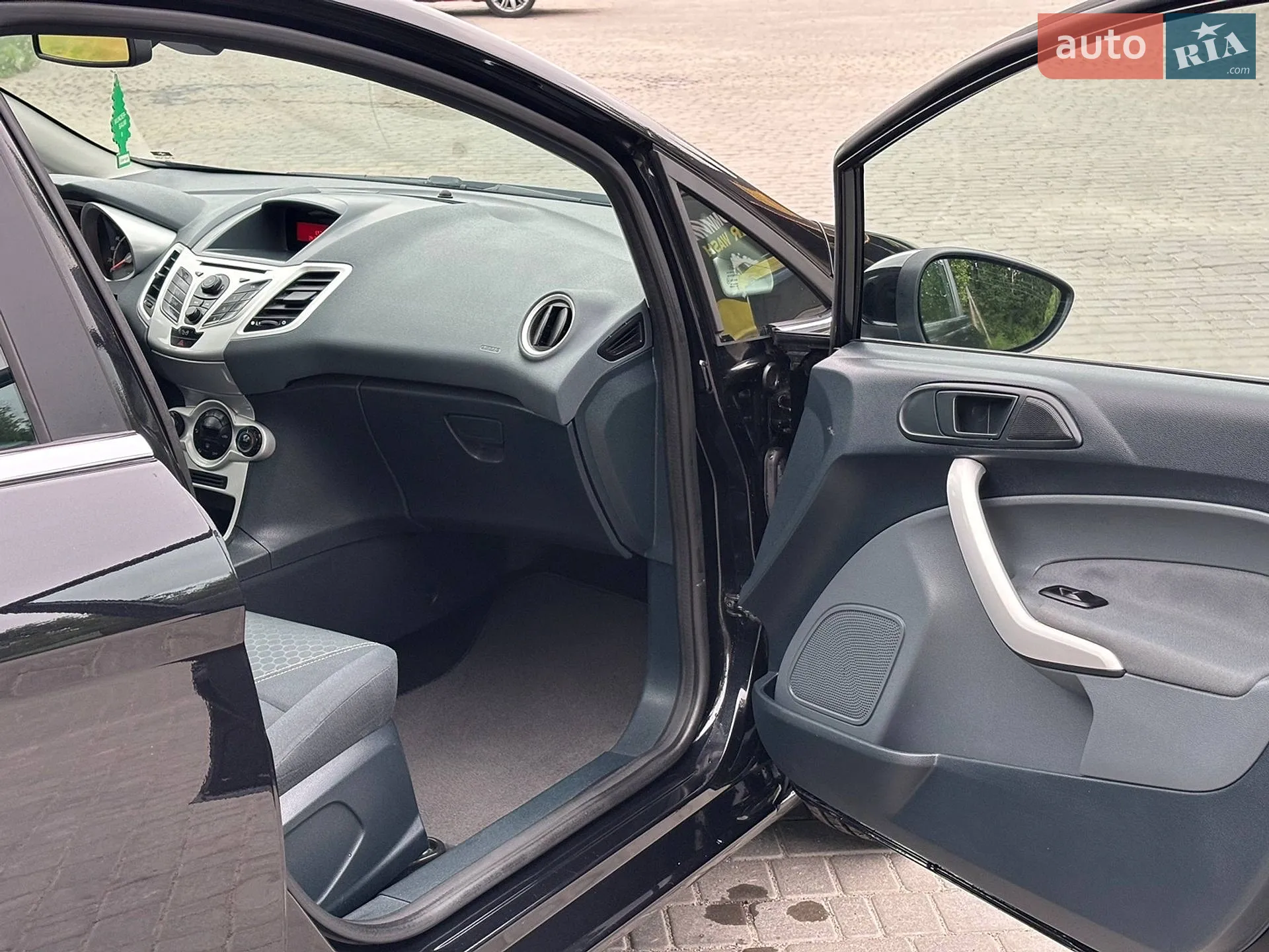 2010 Ford Fiesta - мініатюра 15