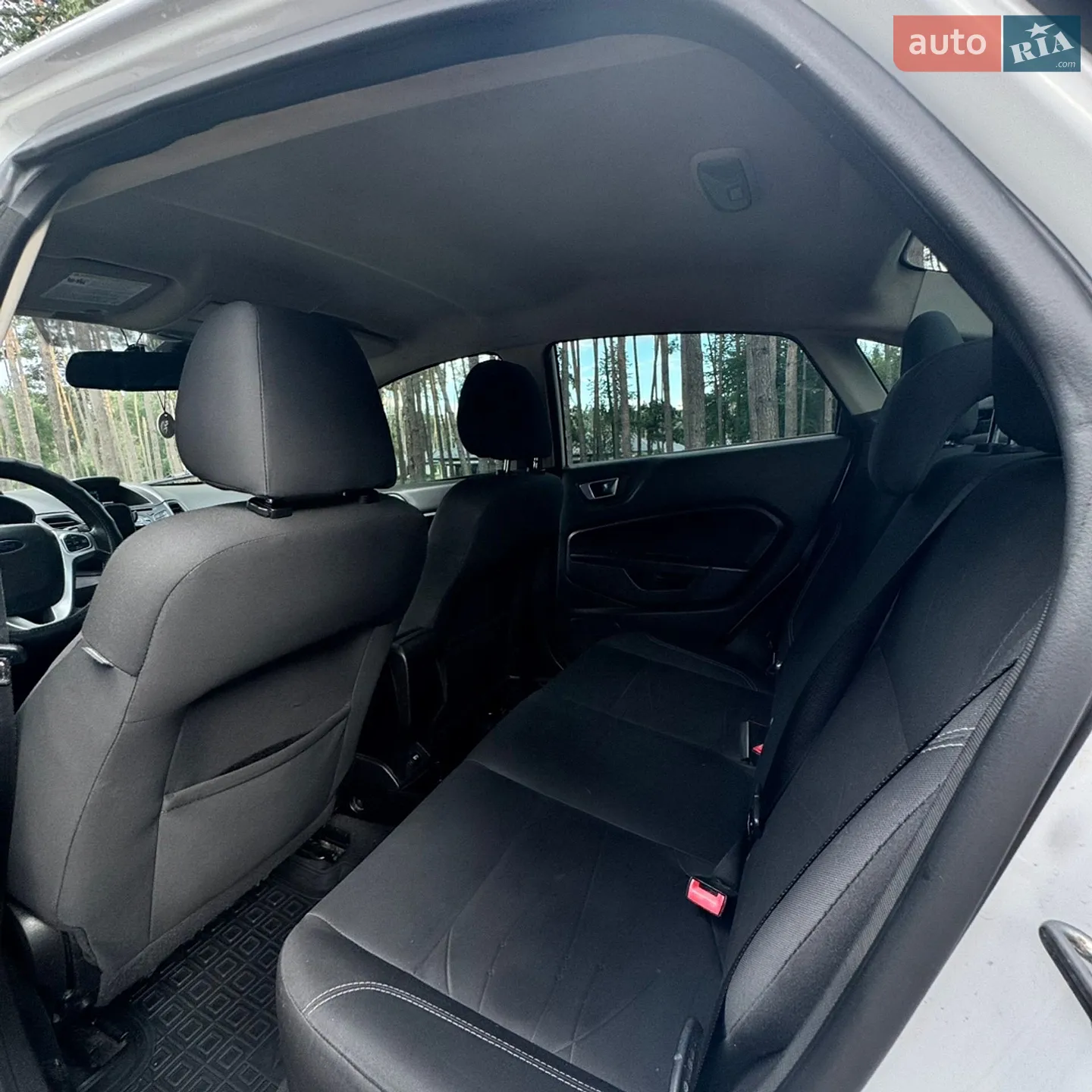 2015 Ford Fiesta - мініатюра 9