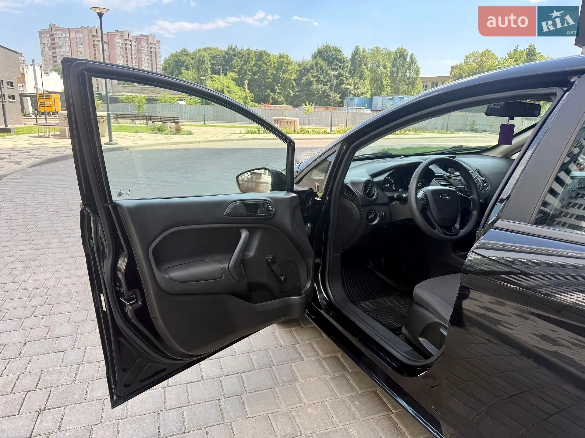 2015 Ford Fiesta - мініатюра 33