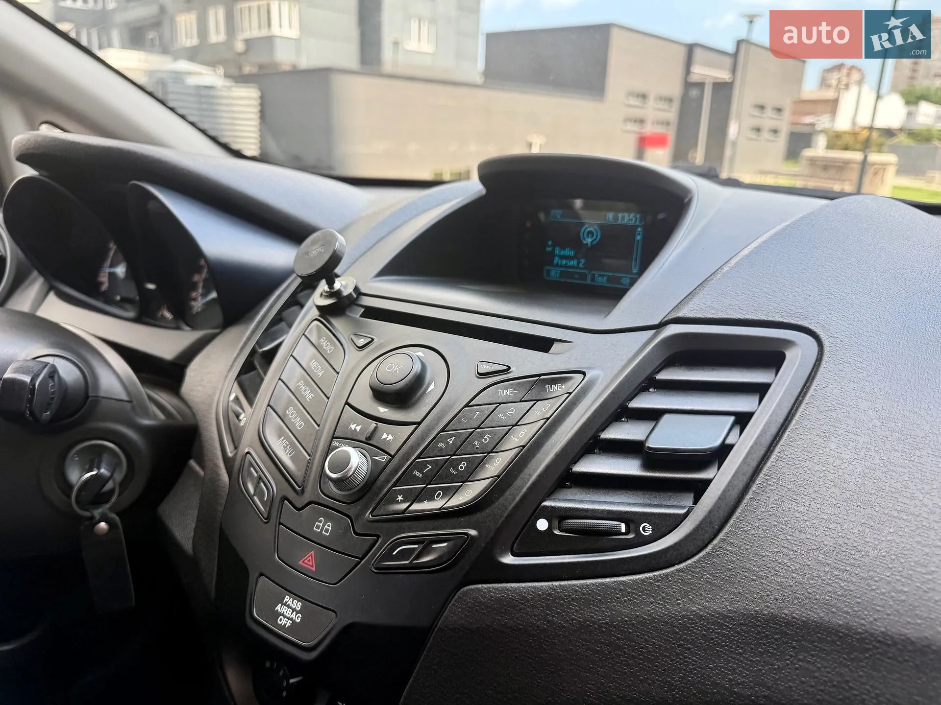 2015 Ford Fiesta - мініатюра 56