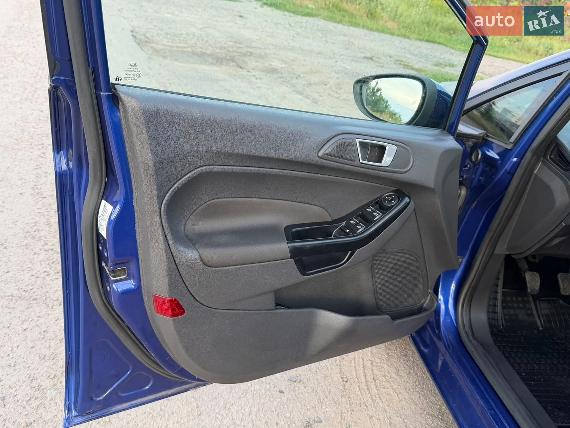 2015 Ford Fiesta - мініатюра 16