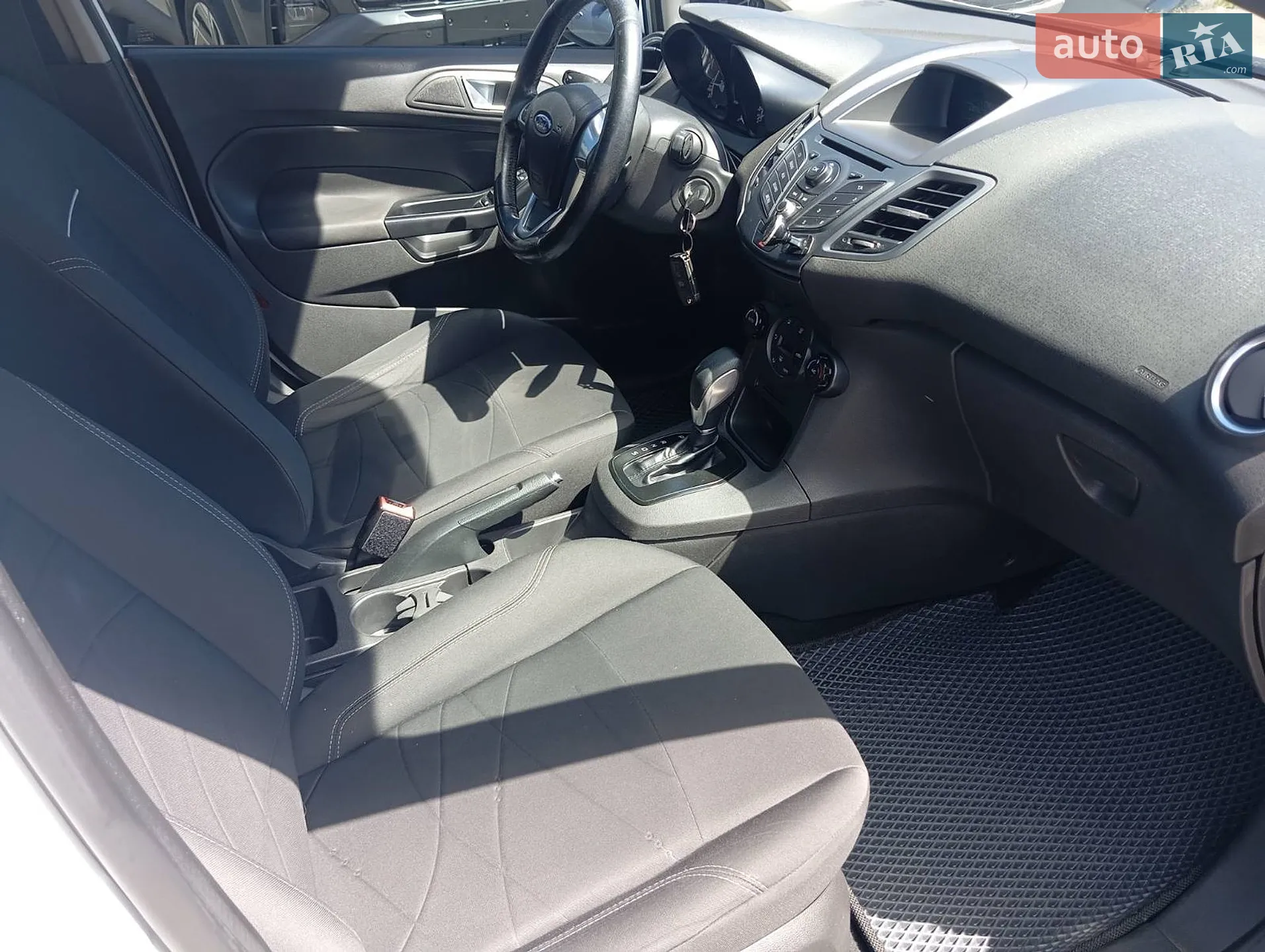 2013 Ford Fiesta - мініатюра 12