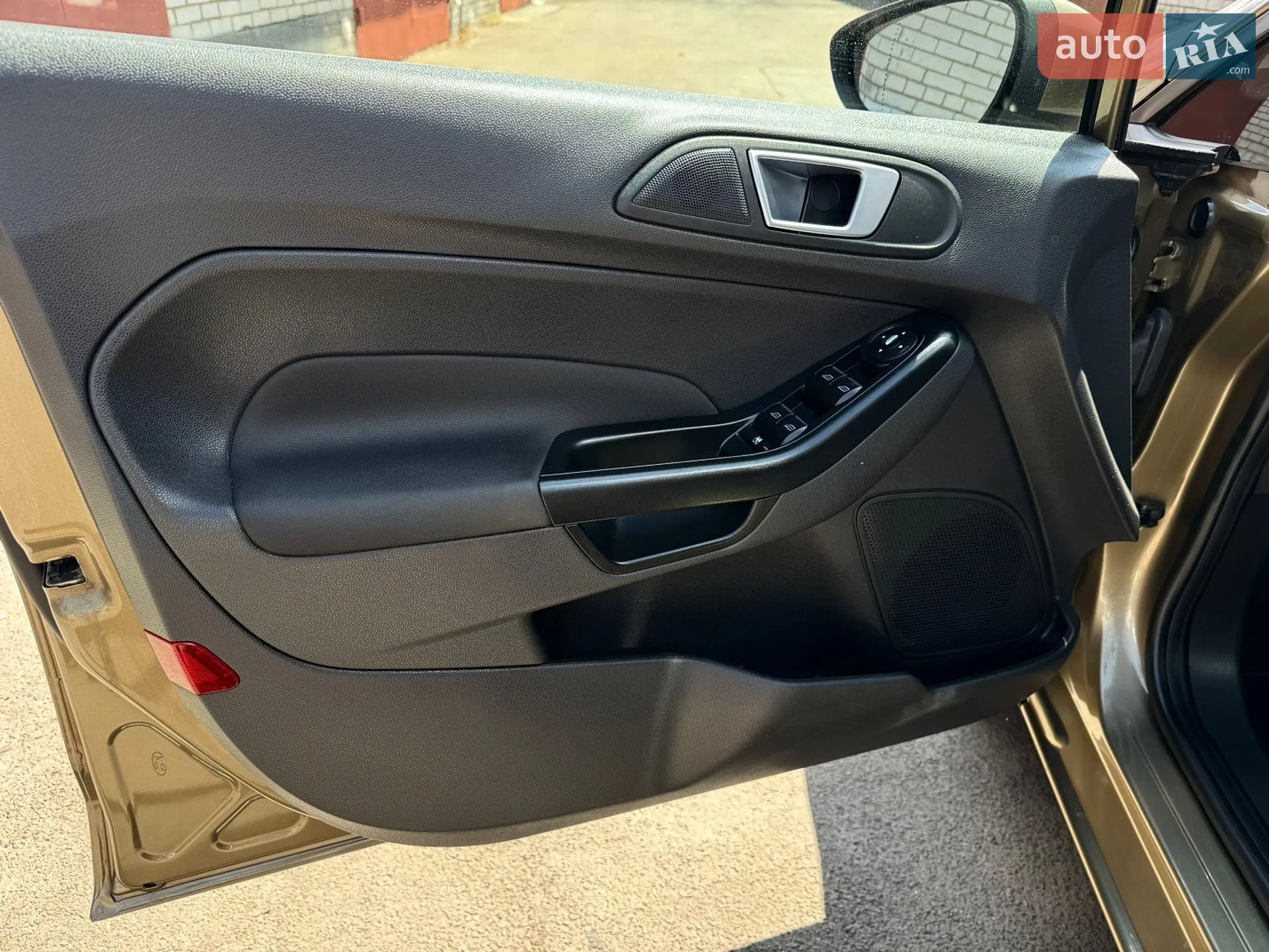 2013 Ford Fiesta - мініатюра 8