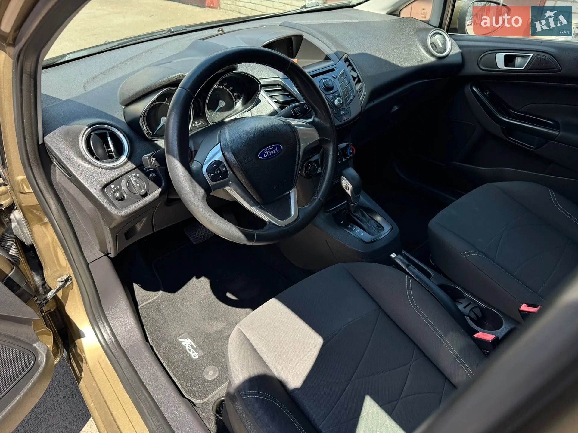 2013 Ford Fiesta - мініатюра 10