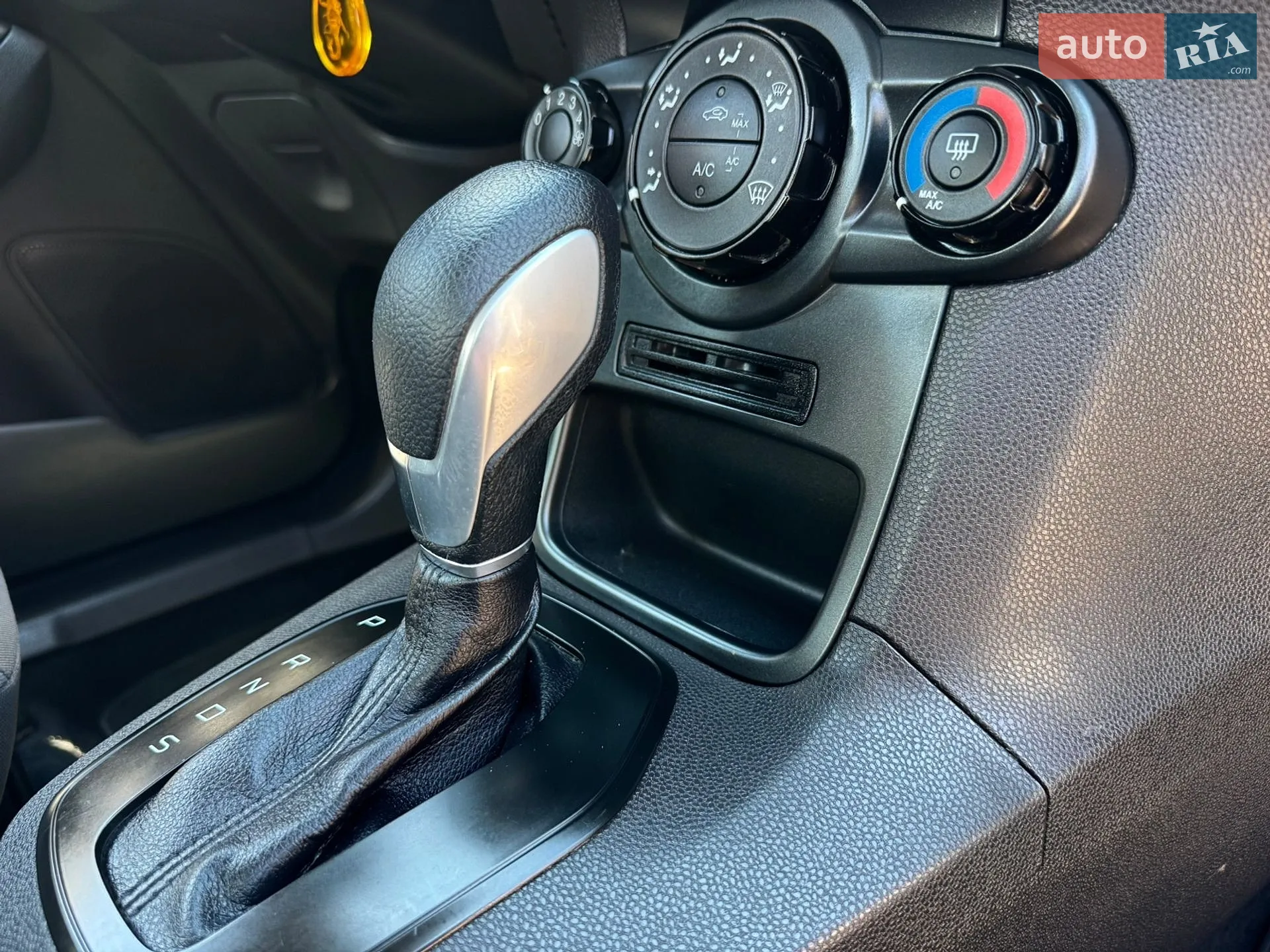 2013 Ford Fiesta - мініатюра 19