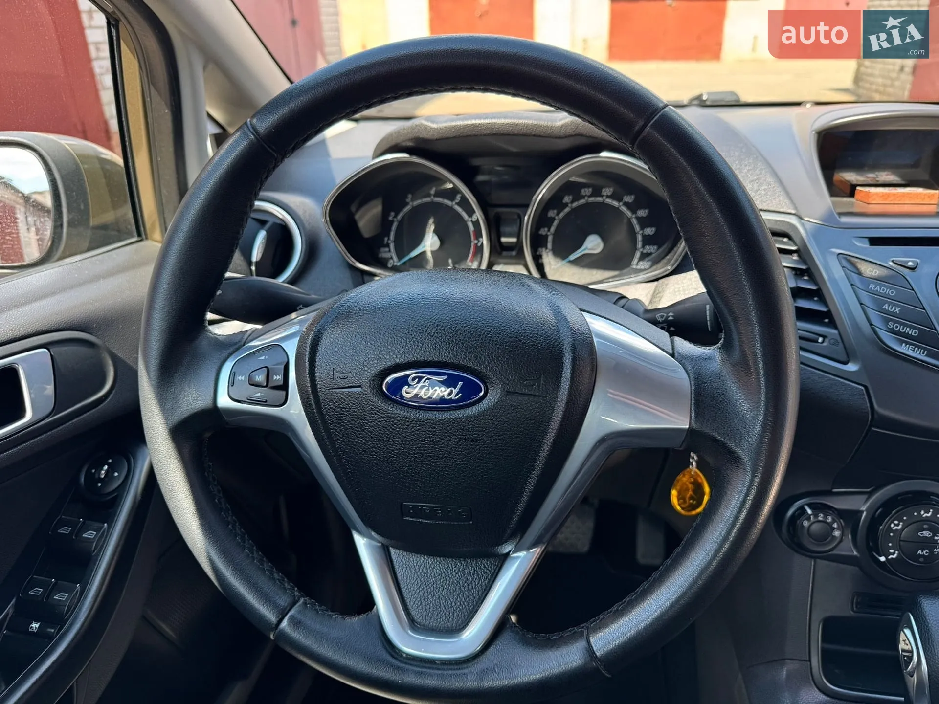2013 Ford Fiesta - мініатюра 21
