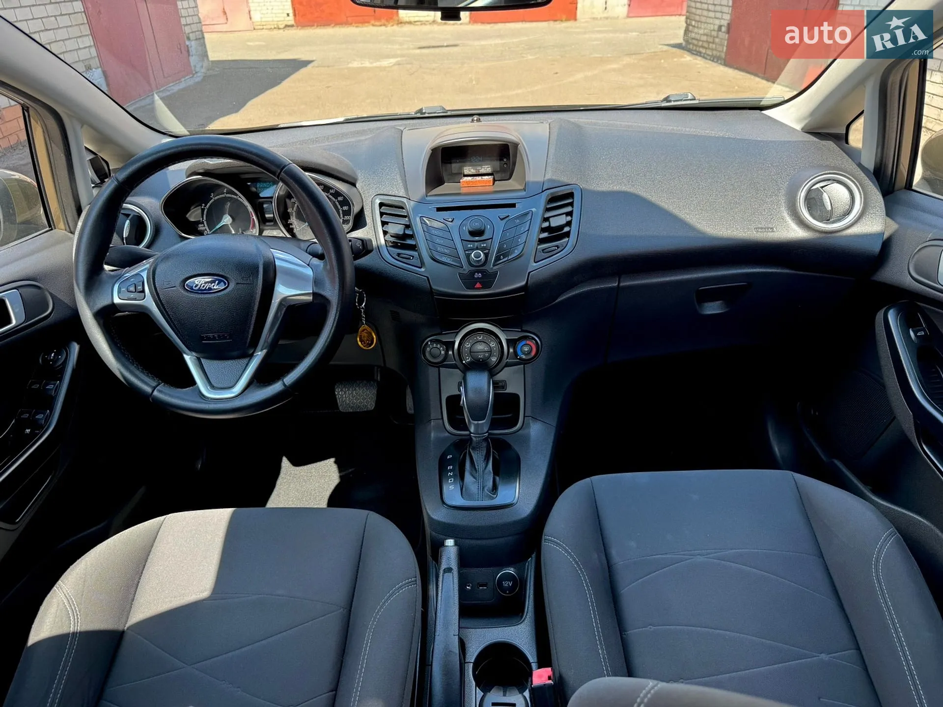 2013 Ford Fiesta - мініатюра 23