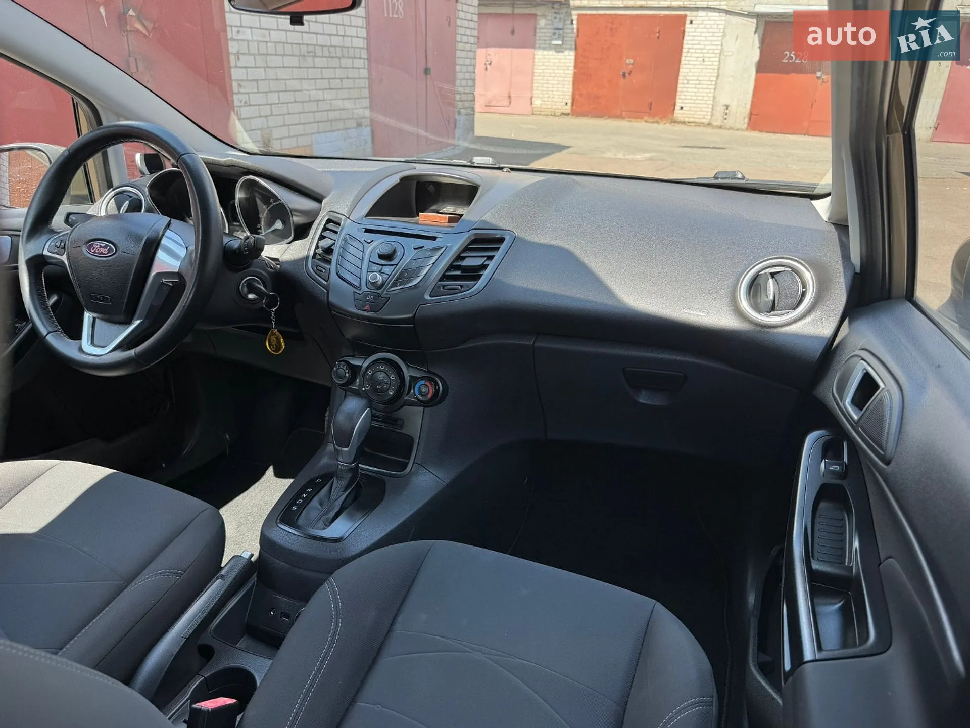 2013 Ford Fiesta - мініатюра 25