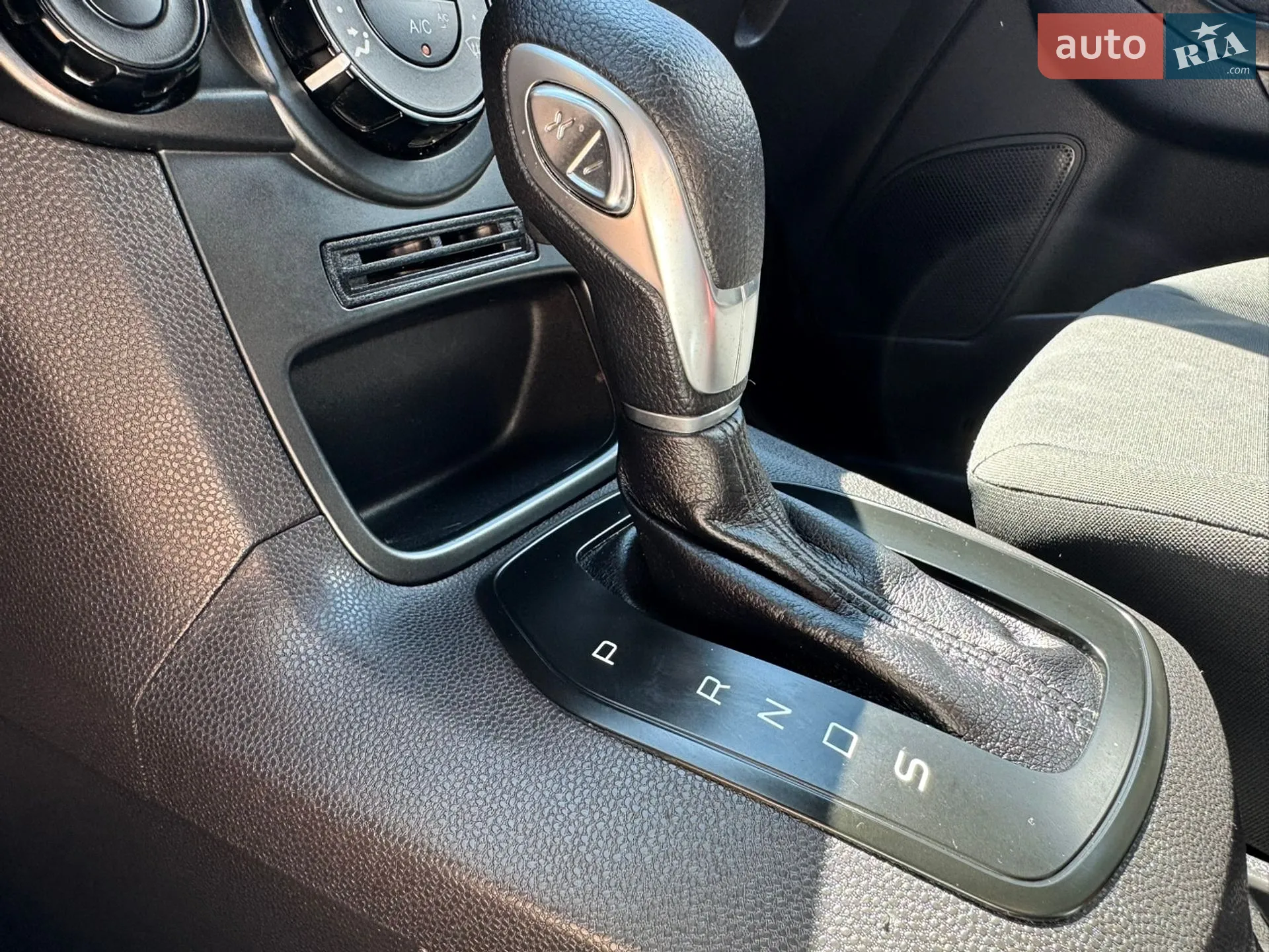2013 Ford Fiesta - мініатюра 43