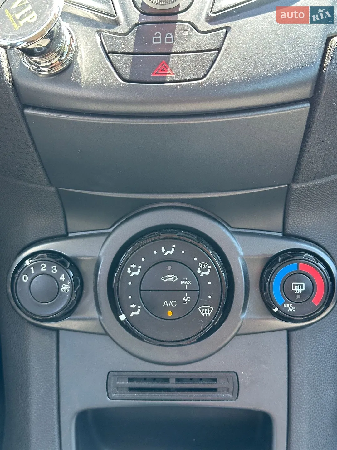 2013 Ford Fiesta - мініатюра 26