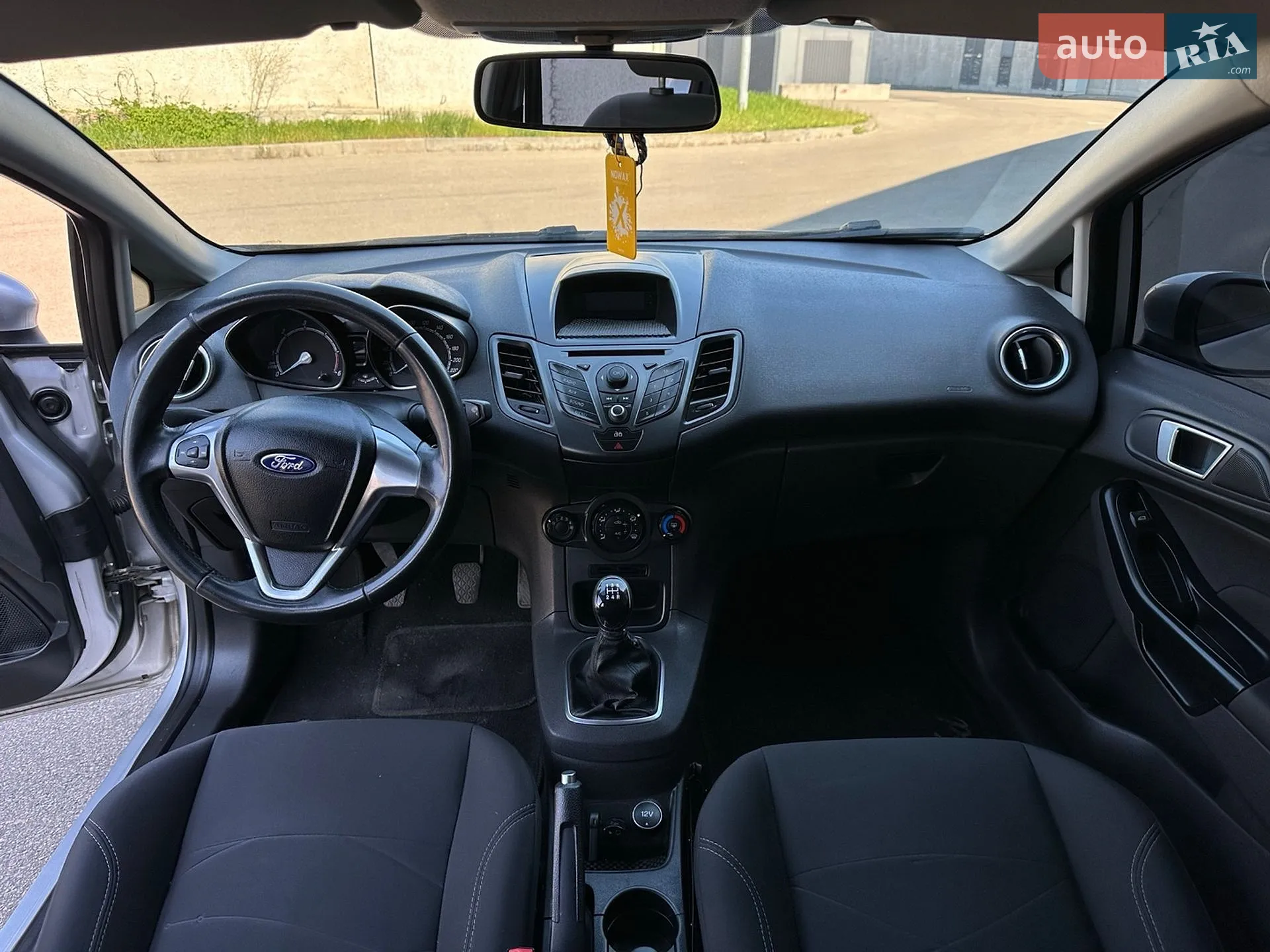 2013 Ford Fiesta - мініатюра 25