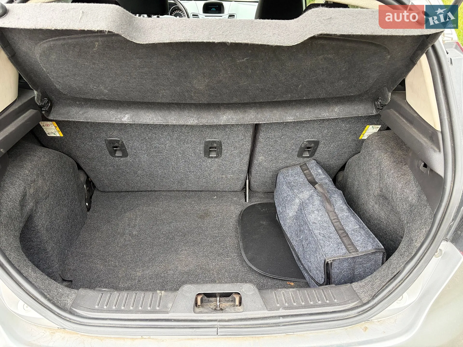 2015 Ford Fiesta - мініатюра 8