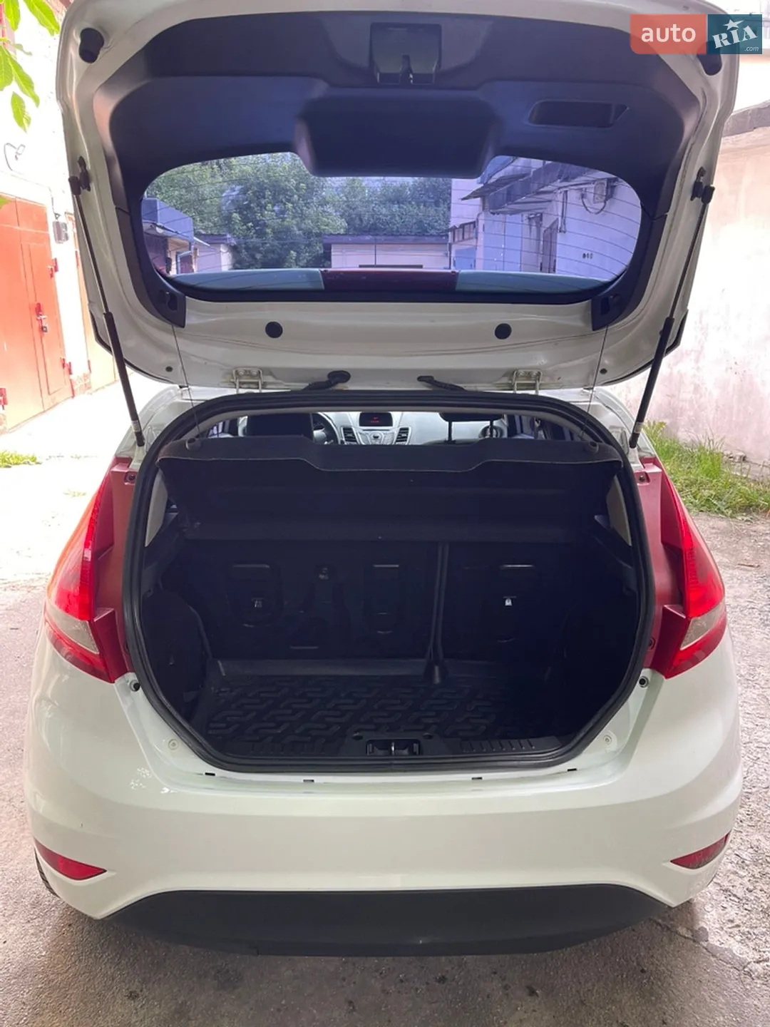 2012 Ford Fiesta - мініатюра 18