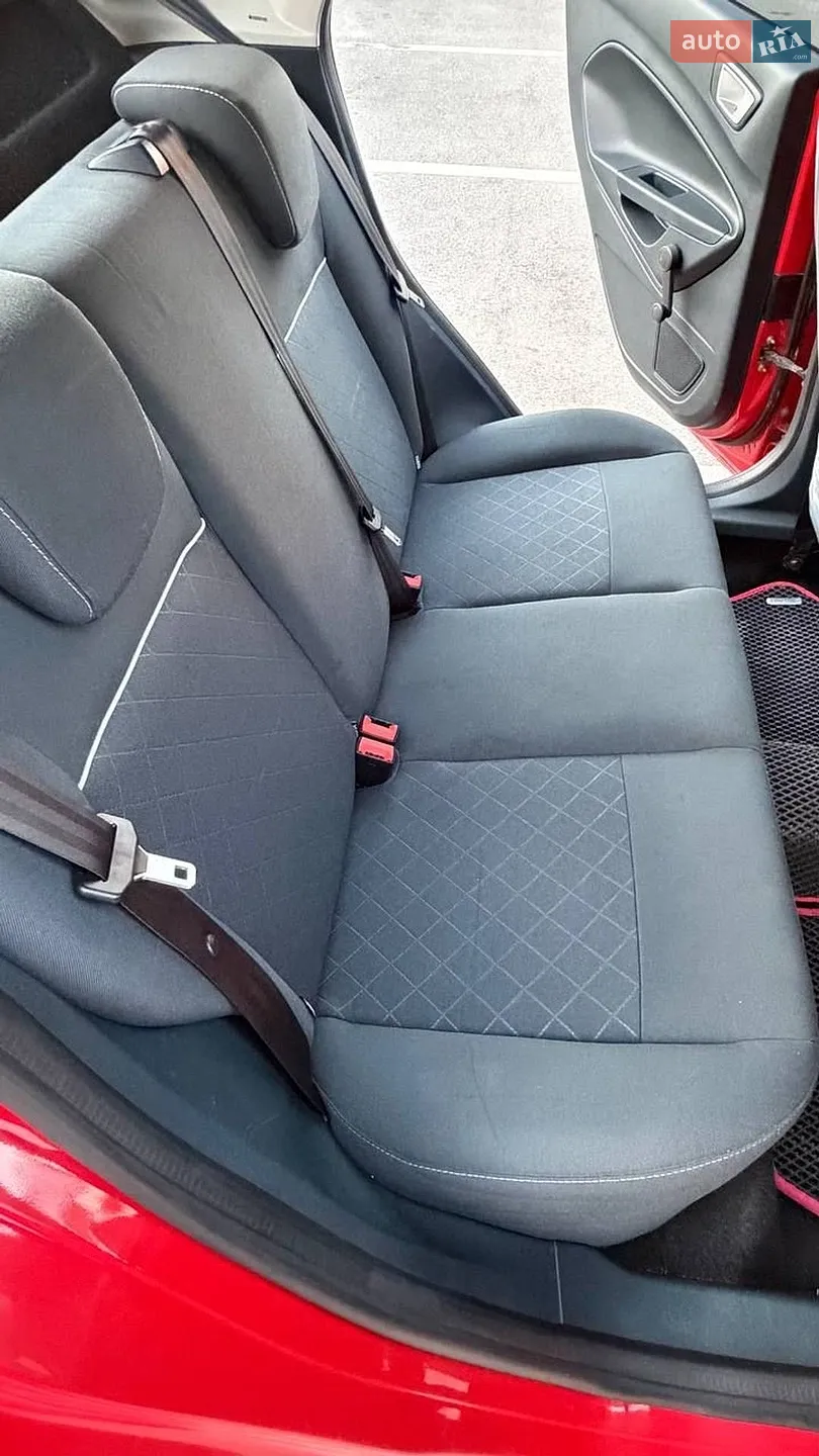 2012 Ford Fiesta - мініатюра 13