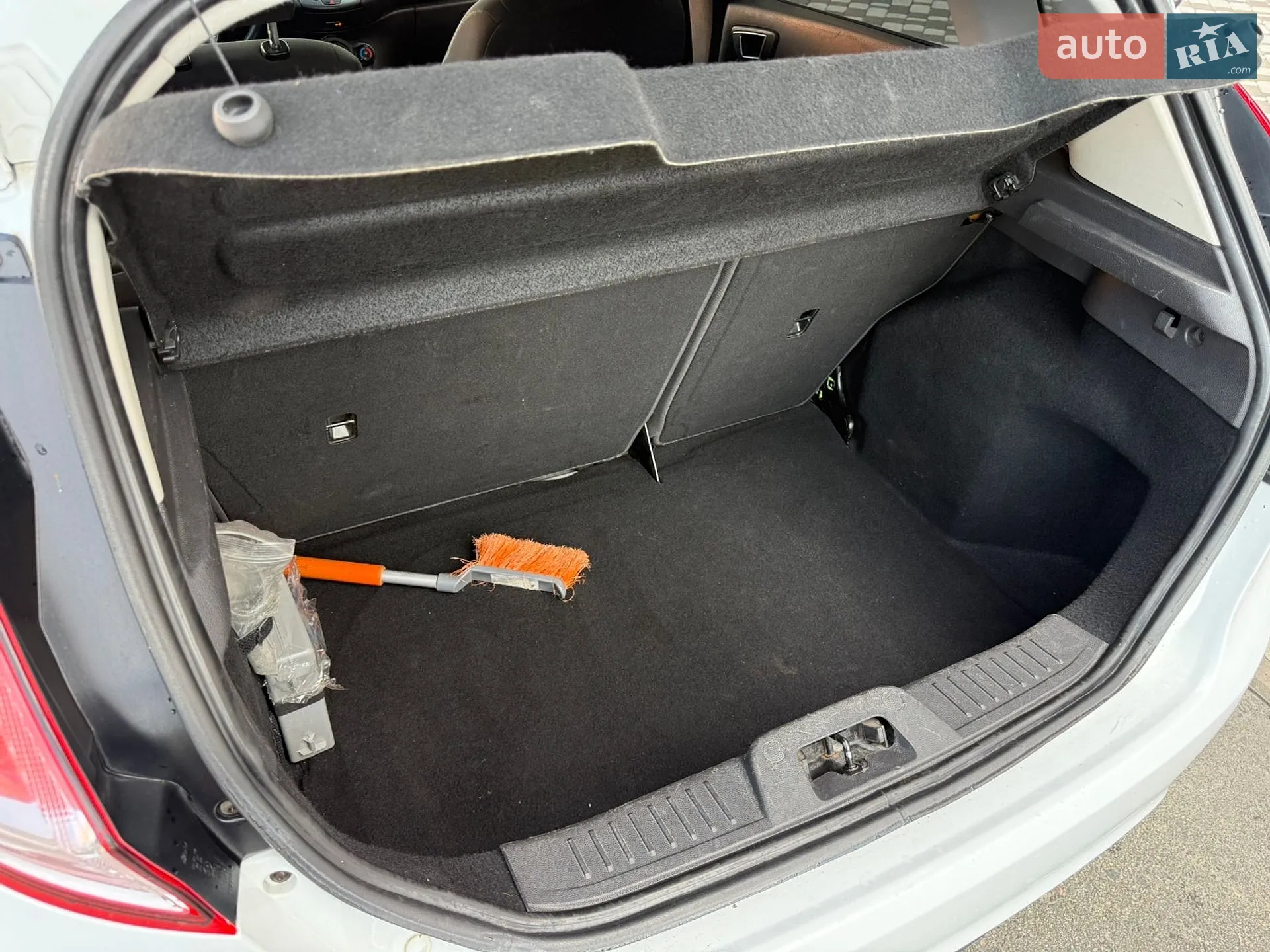 2014 Ford Fiesta - мініатюра 17