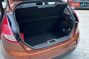 Хетчбек Ford Fiesta 2015 в Львові