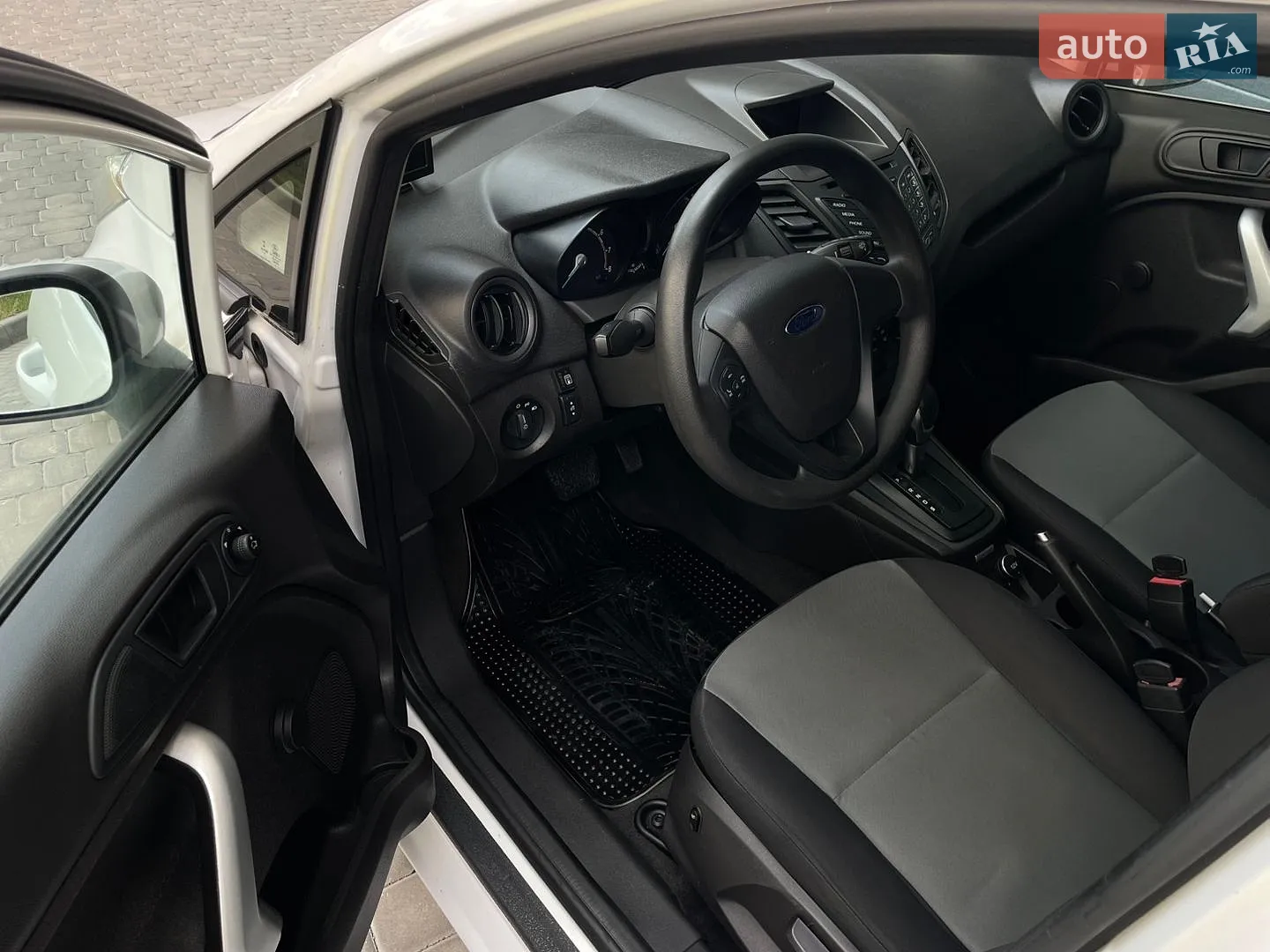 2015 Ford Fiesta - мініатюра 18