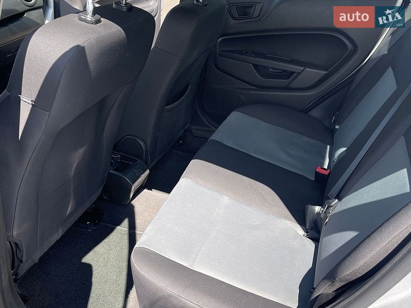 Седан Ford Fiesta 2018 в Луцьку фото 24 Седан Ford Fiesta 2018 в Луцьку