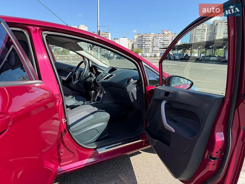 Хэтчбек Ford Fiesta 2012 в Киеве фото 11 Хэтчбек Ford Fiesta 2012 в Киеве