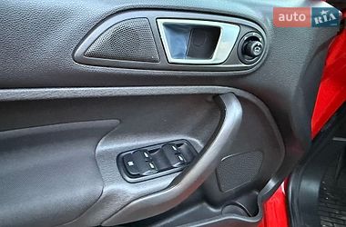 Хетчбек Ford Fiesta 2013 в Дніпрі