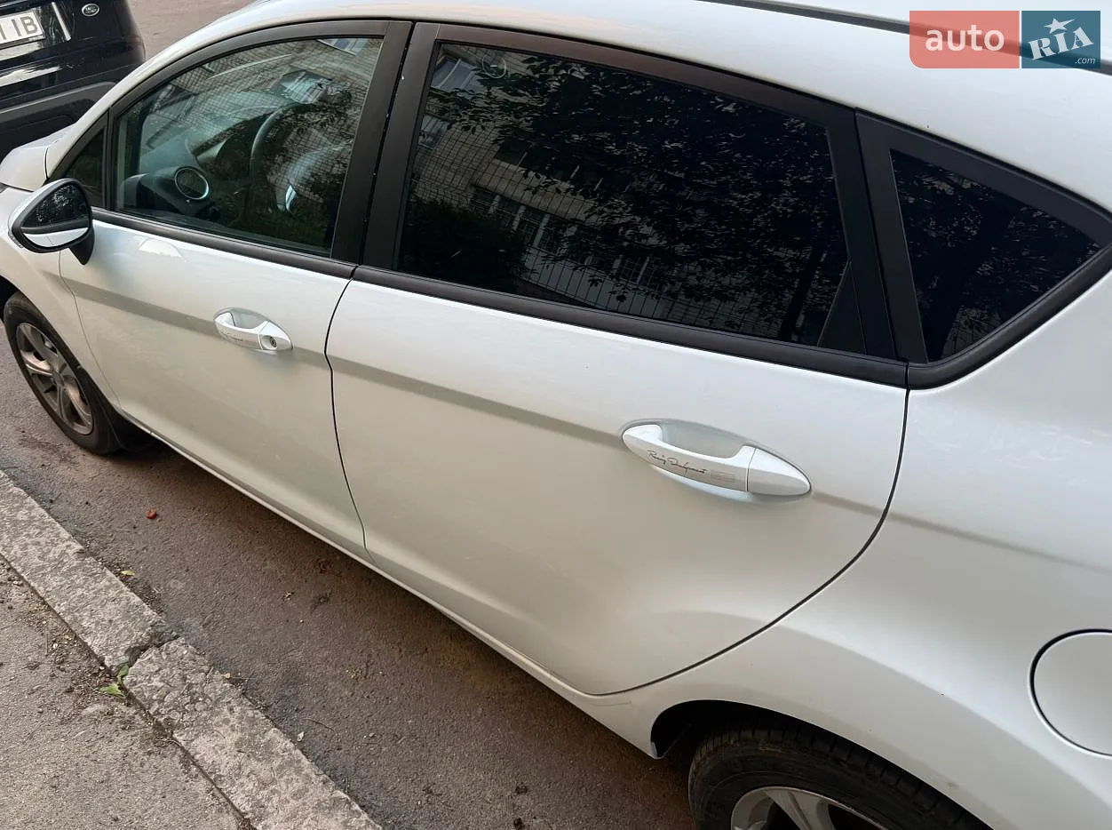2012 Ford Fiesta - мініатюра 2